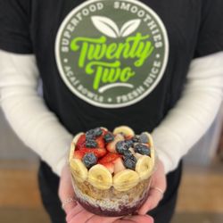 Twenty Two Juice Bar @ Fishers, IN - Traditional Açaí Bowl.