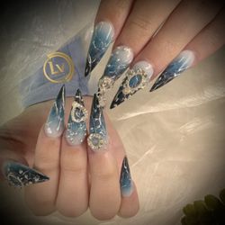 LV Nails & Spa