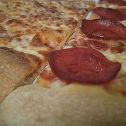 Pizzeria Nigro - Pizza 2 w 1 - Margherita i Peperoni :)