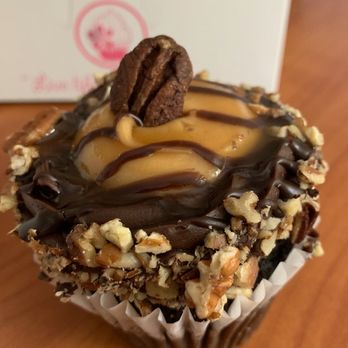 Cupcake Kitchen - Turtle cupcake - Bakeries Near Me - Chattanooga, Tennessee
