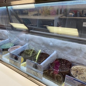 Baskin Robbins - Ice Cream & Frozen Yogurt Near Me - North Vancouver, British Columbia Baskin Robbins - Ice Cream & Frozen Yogurt Near Me - North Vancouver, British Columbia