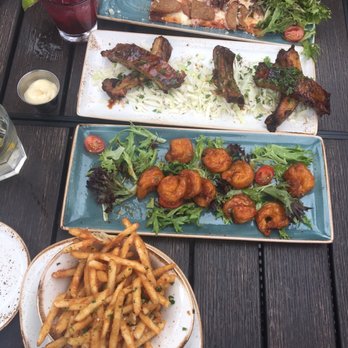 Le Papagayo - Flatbread pizza, baby back ribs, shrimp and truffle fries. - Breakfast & Brunch Near Me - Encinitas, California