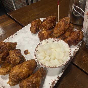 Bonchon San Gabriel - 16 piece wings Half garlic soy + half spicy - Korean Near Me - San Gabriel, California Bonchon San Gabriel - 16 piece wings Half garlic soy + half spicy - Korean Near Me - San Gabriel, California