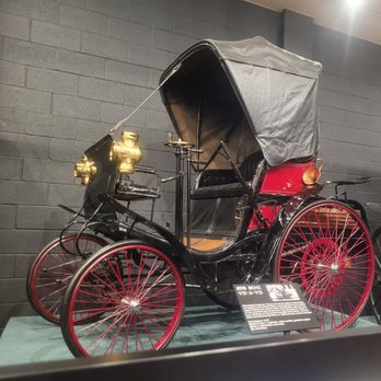 Car and Carriage Caravan Museum - Museums Near Me - Luray, Virginia
