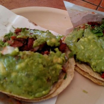 Las Ahumaderas - Chorizo (left) and adobada tacos - Tacos Near Me - Tijuana, BCN Las Ahumaderas - Chorizo (left) and adobada tacos - Tacos Near Me - Tijuana, BCN
