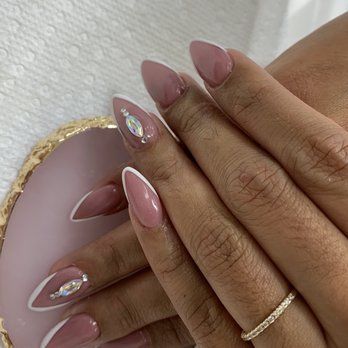 Mina Nails - Thin V French nails - Nail Salons Near Me - Wahiawa, Hawaii Mina Nails - Thin V French nails - Nail Salons Near Me - Wahiawa, Hawaii