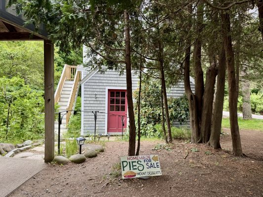 Mount Desserts, Homemade Pies by null