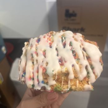 Muffin House Cafe - Funfetti - Coffee & Tea Near Me - Medway, Massachusetts