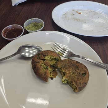 Curry Bowl - Alu tikka with sweet and mint chutney - Indian Near Me - Clayton, California