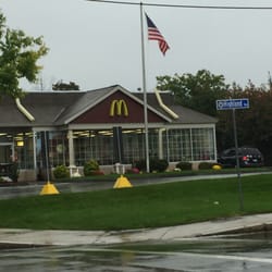 McDonald's - McDonald's Randolph -- 8 Highland Avenue / Route 139, Randolph           Storefront