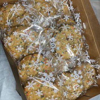 Fundae Cookies - Holiday wrapping - Desserts Near Me - Glendale, California Fundae Cookies - Holiday wrapping - Desserts Near Me - Glendale, California