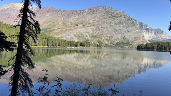 Many Glacier Hotel by null