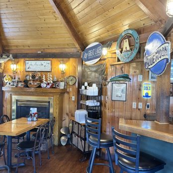 Brennan's Fish House - Seating - Seafood Near Me - Grand River, Ohio Brennan's Fish House - Seating - Seafood Near Me - Grand River, Ohio