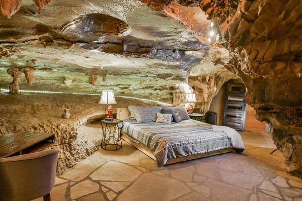 Beckham Creek Cave Lodge by null