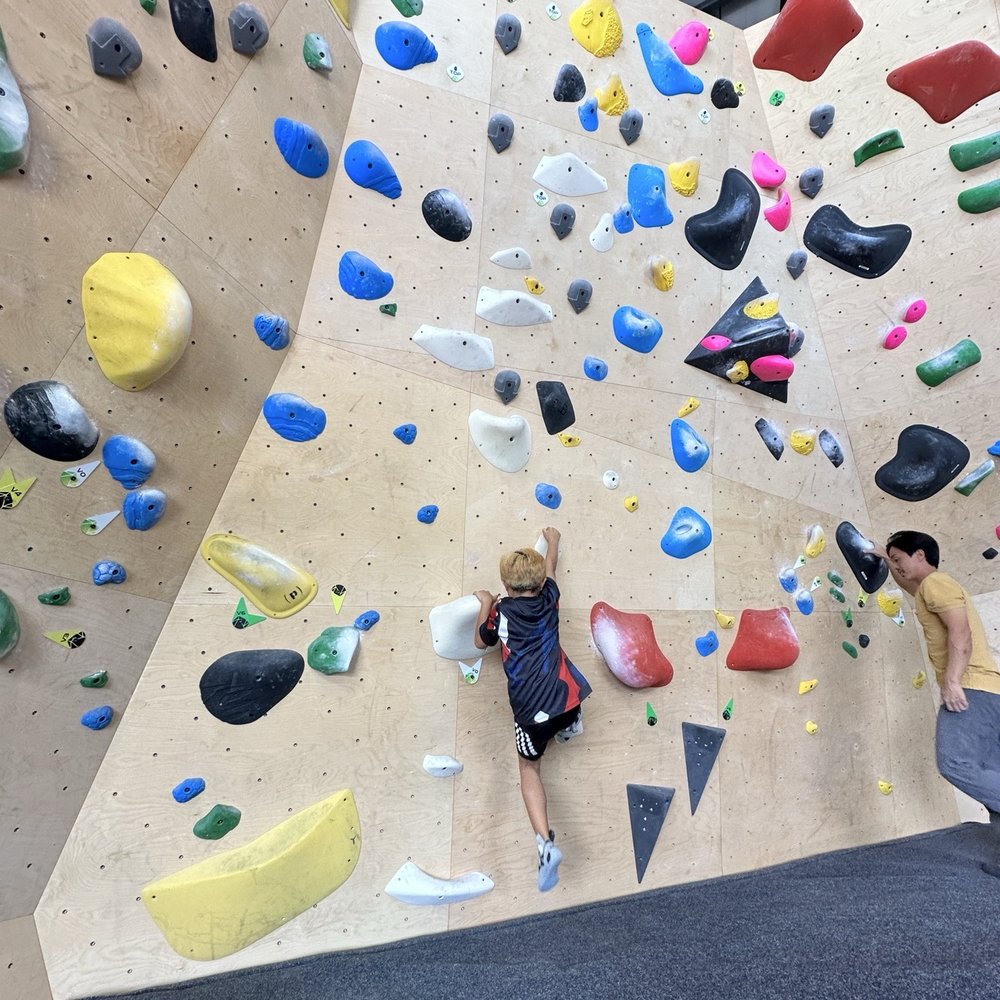 Aloha Rock Gym - Bouldering - Climbing Near Me - Kahului, Hawaii
