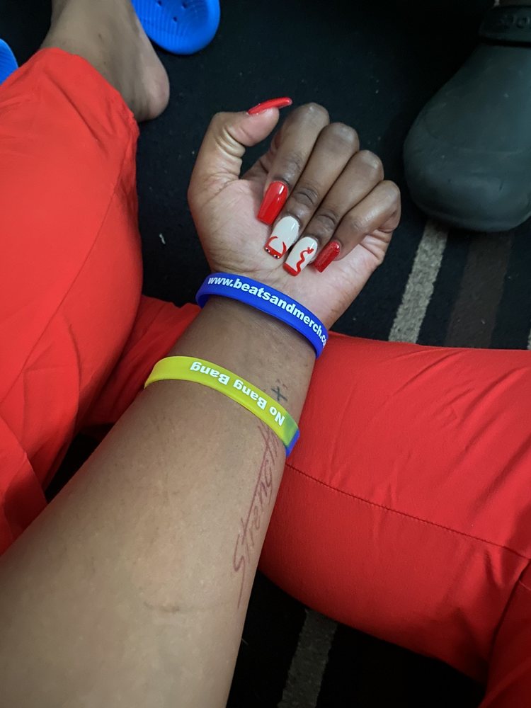 SPA NAILS Updated October 2024 20 Photos & 17 Reviews 3600 N Duke St, Durham, North