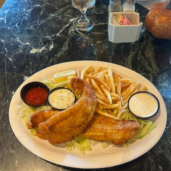 Monterey Cookhouse - American Near Me - Monterey, California