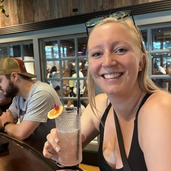 Bar Sol - The pink flamingo - Bars Near Me - Chicago, Illinois