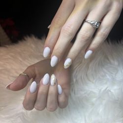 Monique At Sunset Bay Nail lounge