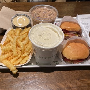 Shake Shack Fishers - Smoke shack burgers Fries Milkshakes - Burgers Near Me - Fishers, Indiana Shake Shack Fishers - Smoke shack burgers Fries Milkshakes - Burgers Near Me - Fishers, Indiana