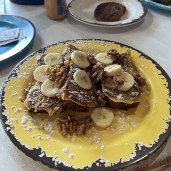Bartels Restaurant  - Banana nut bread French toast. Delicious! - Coffee & Tea Near Me - Red Bluff, California
