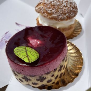 Schubert's Bakery - Black currant cake and puff pastry - Bakeries Near Me - San Francisco, California Schubert's Bakery - Black currant cake and puff pastry - Bakeries Near Me - San Francisco, California