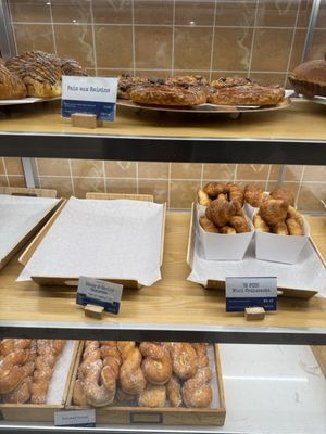 Paris Baguette by null