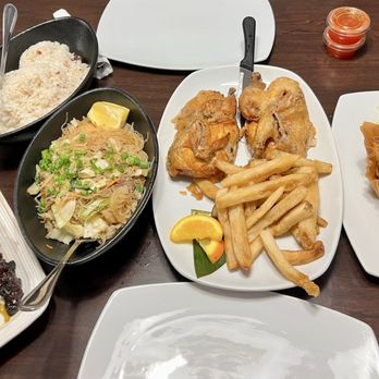 Max’s Restaurant - Jacksonville - Table of deliciousness! - Filipino Near Me - Jacksonville, Florida Max’s Restaurant - Jacksonville - Table of deliciousness! - Filipino Near Me - Jacksonville, Florida