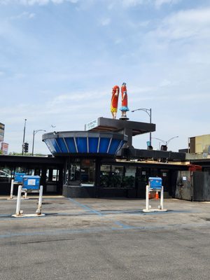 Superdawg Drive-In by null