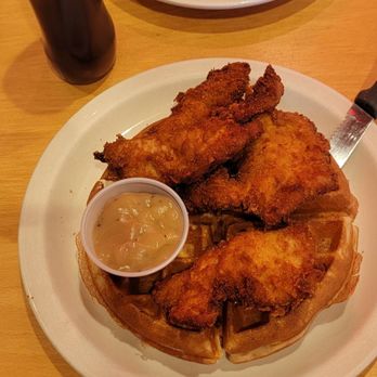 Cyndia's - Breakfast & Brunch Near Me - Totowa, New Jersey