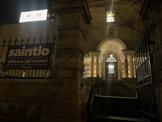 Saintlo Ottawa Jail Hostel by null