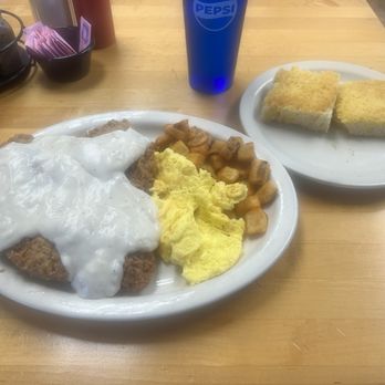 Bobbie's Southern Kitchen - Chicken Fried Steak & Eggs - American Near Me - San Antonio, Texas