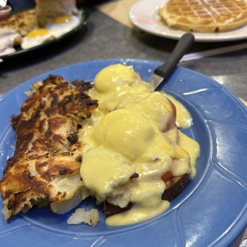 City Cafe Diner - The California Benedict - Desserts Near Me - Chattanooga, Tennessee City Cafe Diner - The California Benedict - Desserts Near Me - Chattanooga, Tennessee