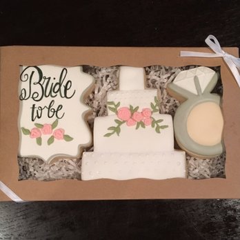 Familiar Cookie - Desserts Near Me