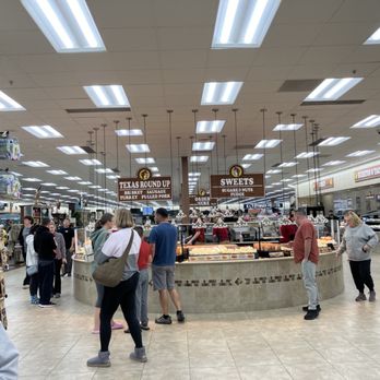 Buc-ee's - Brisket station - Convenience Stores Near Me - Richmond, Kentucky