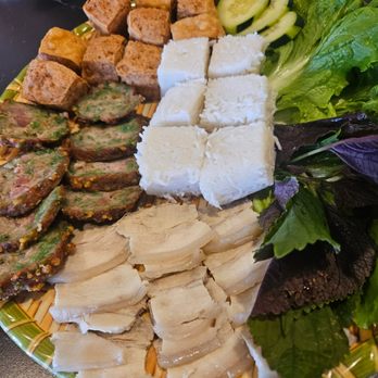Lua kitchen - This platter is amazing, especially dipped in their delicious padak and pepper sauce. - Seafood Near Me - Garland, Texas Lua kitchen - This platter is amazing, especially dipped in their delicious padak and pepper sauce. - Seafood Near Me - Garland, Texas
