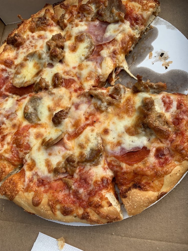Food from Georgia's Pizza