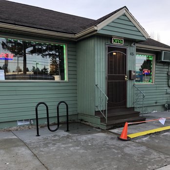 Plus Dispensary - Entrance - Cannabis Dispensaries Near Me - Portland, Oregon Plus Dispensary - Entrance - Cannabis Dispensaries Near Me - Portland, Oregon