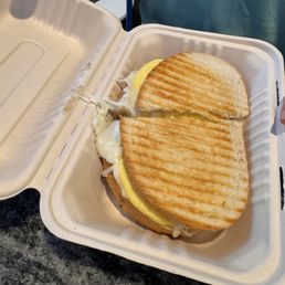 Pesto Egg Sandwich