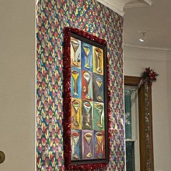 Dutch Courage - Festive holiday decorations - Cocktail Bars Near Me - Baltimore, Maryland