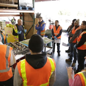 Earl's Organic Produce - Warehouse tours available - Fruits & Veggies Near Me - San Francisco, California Earl's Organic Produce - Warehouse tours available - Fruits & Veggies Near Me - San Francisco, California