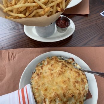 The Smith - Mad Mac and Cheese and Fries - New American Near Me - New York, New York The Smith - Mad Mac and Cheese and Fries - New American Near Me - New York, New York