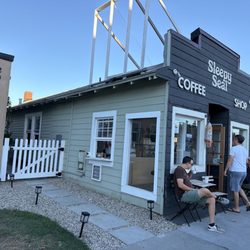 Sleepy Seal Coffee - Outside area
