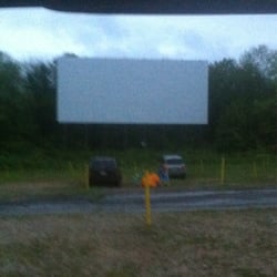 Leicester Drive In Theater - Screen 1 pre-sunset