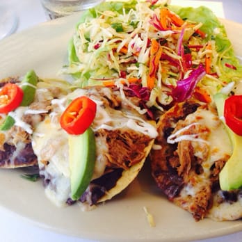 Doce Mesas - Brisket nachos - Mexican Near Me - Dallas, Texas Doce Mesas - Brisket nachos - Mexican Near Me - Dallas, Texas