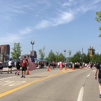 Cincinnati Flying Pig Marathon - Coming up on the finish - Races & Competitions Near Me - Cincinnati, Ohio