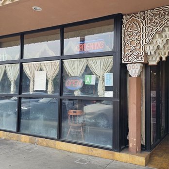 Hummus House - Mediterranean Near Me - Hawthorne, California