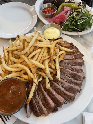 Manita Ossington by null