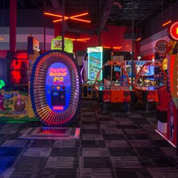 Bowlero Feasterville