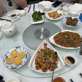 Sun Sui Wah Seafood Restaurant - Poached Chinese Broccoli. Baked Durian Pastry, Sesame Ball, Chow Mein w/ Soy Sauce, Rice Roll w/ Soy Sauce, Egg Tarts - Seafood Near Me - Vancouver, British Columbia